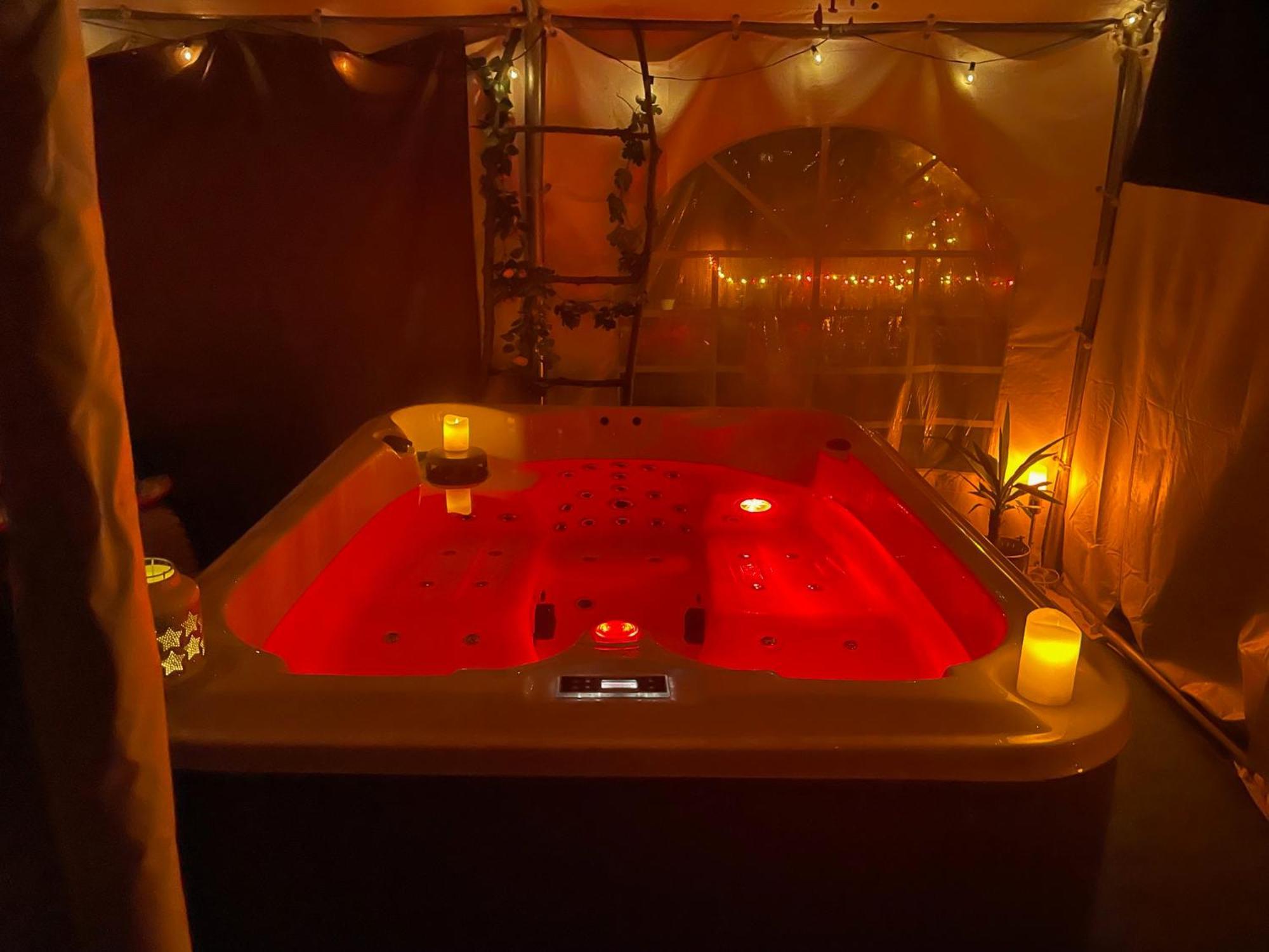 Choisy Le Jacuzzi Bed & Breakfast ภายนอก รูปภาพ